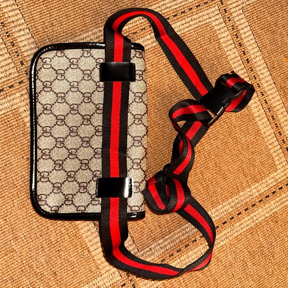 EUC GD FANNY PACK/ OVER THE SHOULDER PURSE - Picture 7 of 7